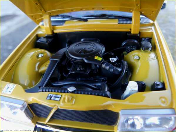 1:18 Mercedes-Benz 200 Kombi S123 123 T-Modell 1982